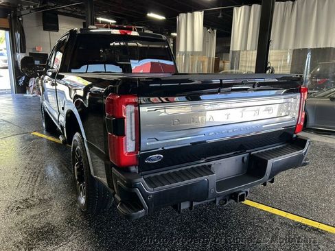 Used 2023 Ford F250 Platinum AWD/4WD image 5