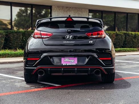 Used 2020 Hyundai Veloster N w/ Performance Package FWD image 16