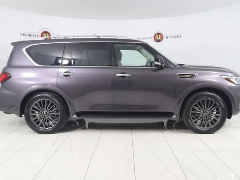 Used 2023 INFINITI QX80 Premium Select w/ All-Season Package image 2