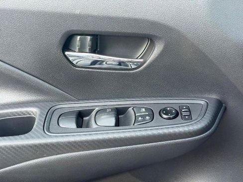 Certified 2025 Nissan Versa SV FWD image 21