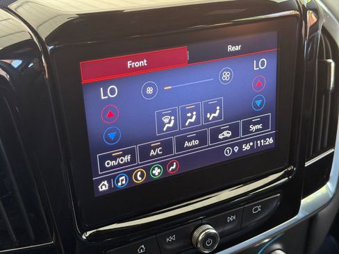 Used 2023 Chevrolet Traverse LT image 6