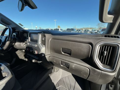 Certified 2019 Chevrolet Silverado 1500 LT w/ All-Star Edition image 29