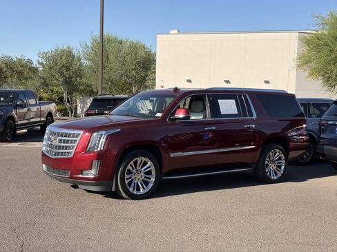 Used 2019 Cadillac Escalade ESV Luxury w/ LPO, Radiant Package AWD/4WD image 2