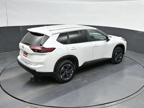 Used 2026 Nissan Rogue SV FWD image 43
