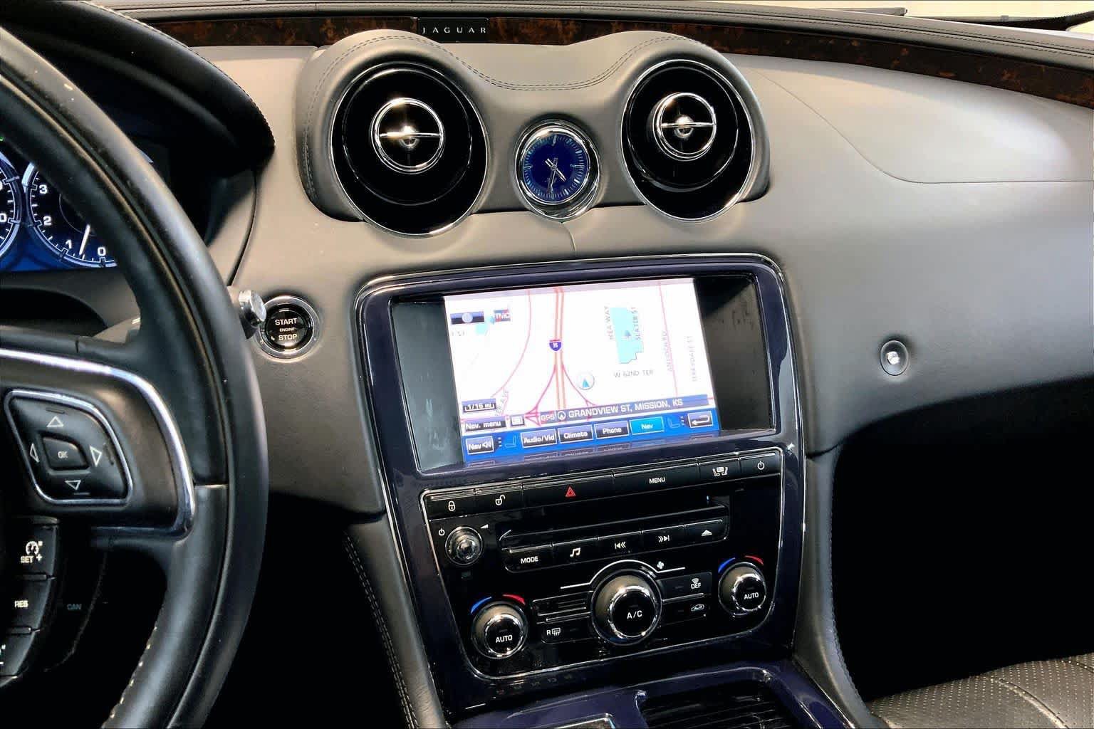 Used 2011 Jaguar XJ RWD image 6