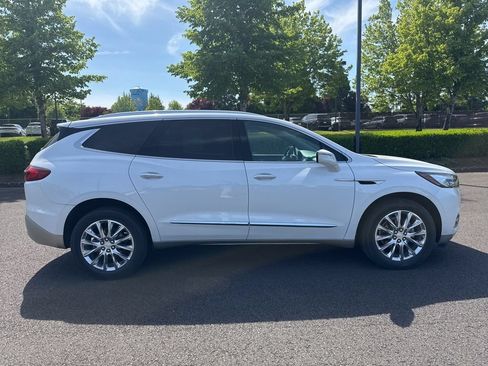 Used 2021 Buick Enclave Premium w/ Sun and Sites Package AWD/4WD image 8