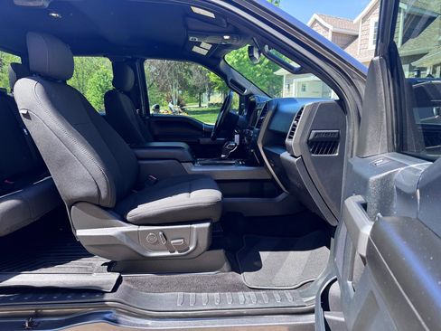 Used 2018 Ford F150 XLT w/ Equipment Group 302A Luxury AWD/4WD image 18