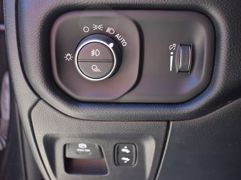Used 2021 RAM 1500 Big Horn AWD/4WD image 24