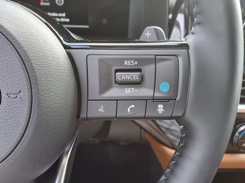 Used 2025 Nissan Pathfinder Platinum w/ Cargo Package image 10