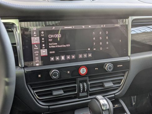 New 2026 Porsche Macan S image 18