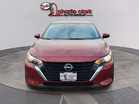 Used 2024 Nissan Sentra SV FWD image 8