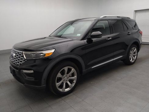 Used 2020 Ford Explorer Platinum w/ Premium Technology Package AWD/4WD image 2
