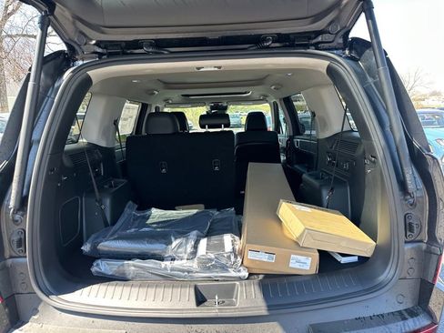 New 2026 Hyundai Santa Fe Limited AWD/4WD image 33
