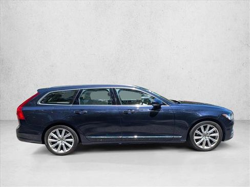 Used 2019 Volvo V90 T5 Inscription w/ Protection Package Premier FWD image 4