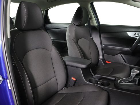 Used 2023 Kia Forte LXS image 24