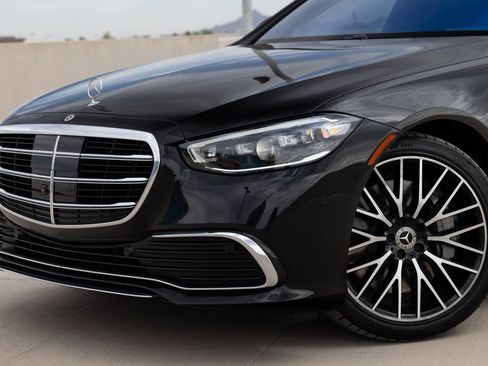 Used 2024 Mercedes-Benz S 580 4MATIC Sedan image 6
