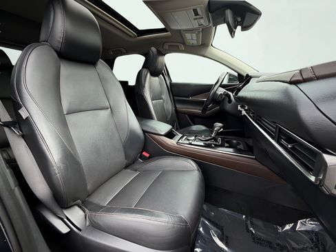 Used 2021 MAZDA CX-30 FWD 2.5 S w/ Premium Package image 28