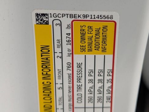 Used 2023 Chevrolet Colorado W/T w/ Safety Package image 35