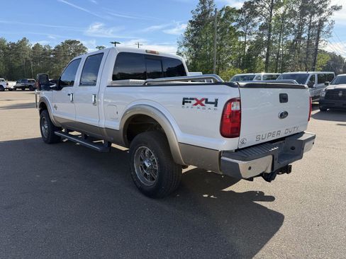 Used 2011 Ford F250 Lariat w/ Lariat Interior Pkg image 5