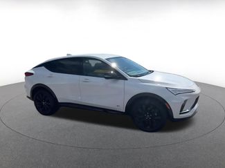 Used 2025 Buick Envista Sport Touring video 2