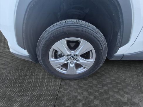 Used 2025 Toyota RAV4 XLE AWD/4WD image 13