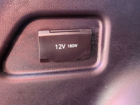 Used 2025 Hyundai Tucson Limited FWD image 15