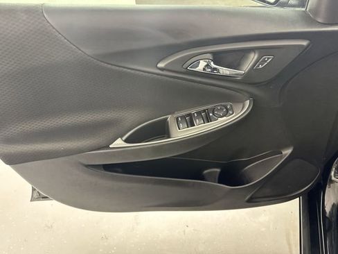 Used 2022 Chevrolet Malibu LS FWD image 19