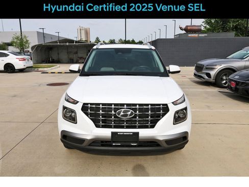 Certified 2025 Hyundai Venue SEL FWD image 2