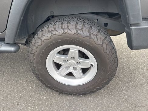 Used 2017 Jeep Wrangler Unlimited Sport w/ Quick Order Package 24S image 21