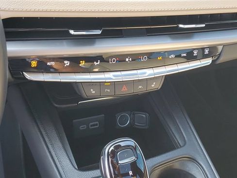 Certified 2024 Cadillac XT4 Luxury w/ Cold Weather Package AWD/4WD image 24