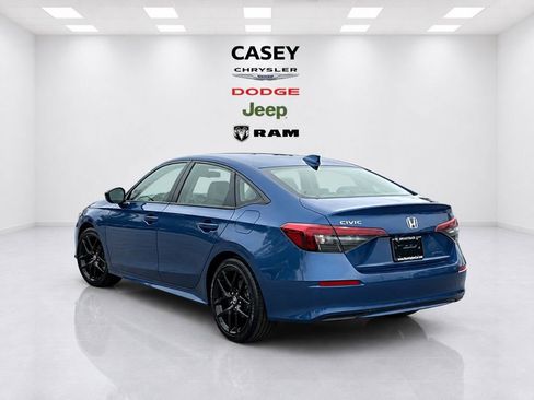 Used 2025 Honda Civic Sport image 6