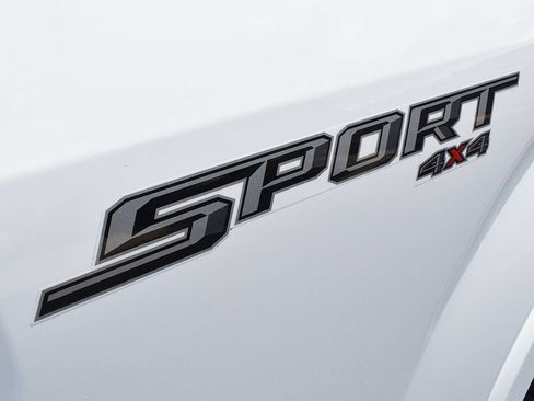 Used 2019 Ford F150 XLT w/ Equipment Group 302A Luxury AWD/4WD image 8