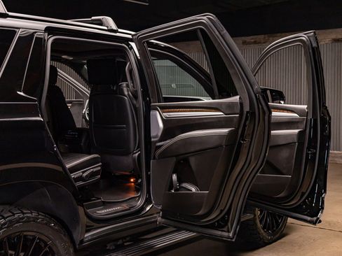 Used 2025 Cadillac Escalade Sport Platinum image 31