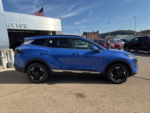 New 2026 Kia Sportage EX w/ EX Panorama Roof Package image 8