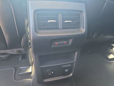 Used 2022 Ford Edge Titanium w/ Equipment Group 301A AWD/4WD image 32