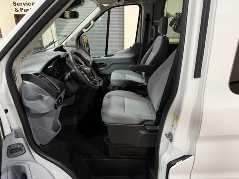 Used 2019 Ford Transit 150 XLT RWD image 36