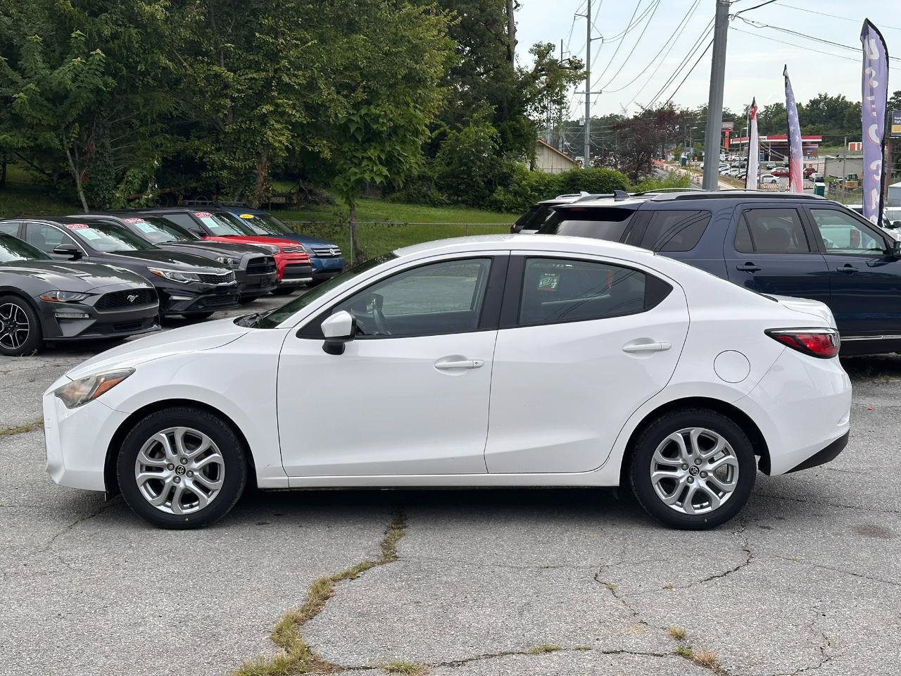 Used 2017 Toyota Yaris iA FWD image 8