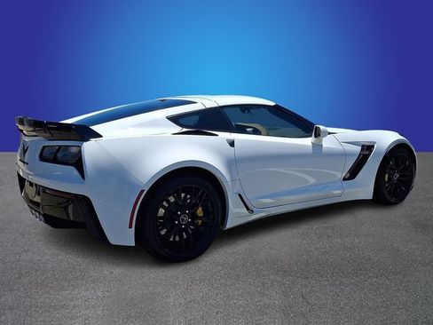 Used 2015 Chevrolet Corvette Z06 w/ 2LZ Preferred Equipment Group RWD image 5