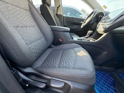 Used 2018 Chevrolet Equinox LT w/ Sun & Infotainment Package AWD/4WD image 5