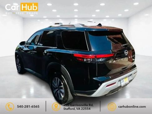 Used 2023 Nissan Pathfinder SL AWD/4WD image 4