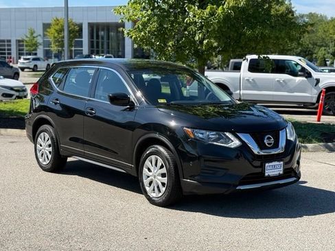 Used 2017 Nissan Rogue S AWD/4WD image 3