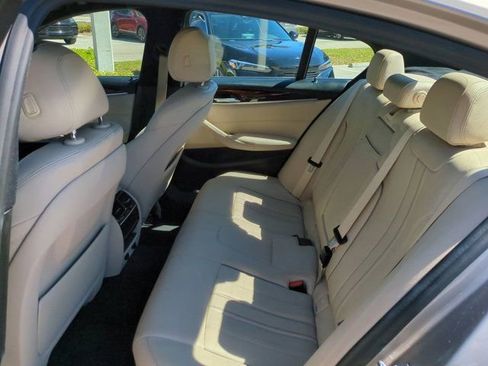 Used 2018 BMW 540i xDrive w/ Premium Package image 12