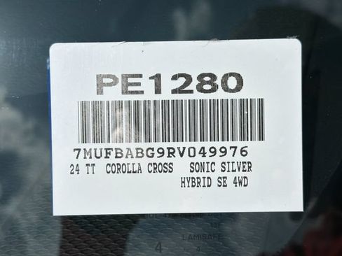 Used 2024 Toyota Corolla Cross AWD Hybrid w/ Moonroof Package image 32