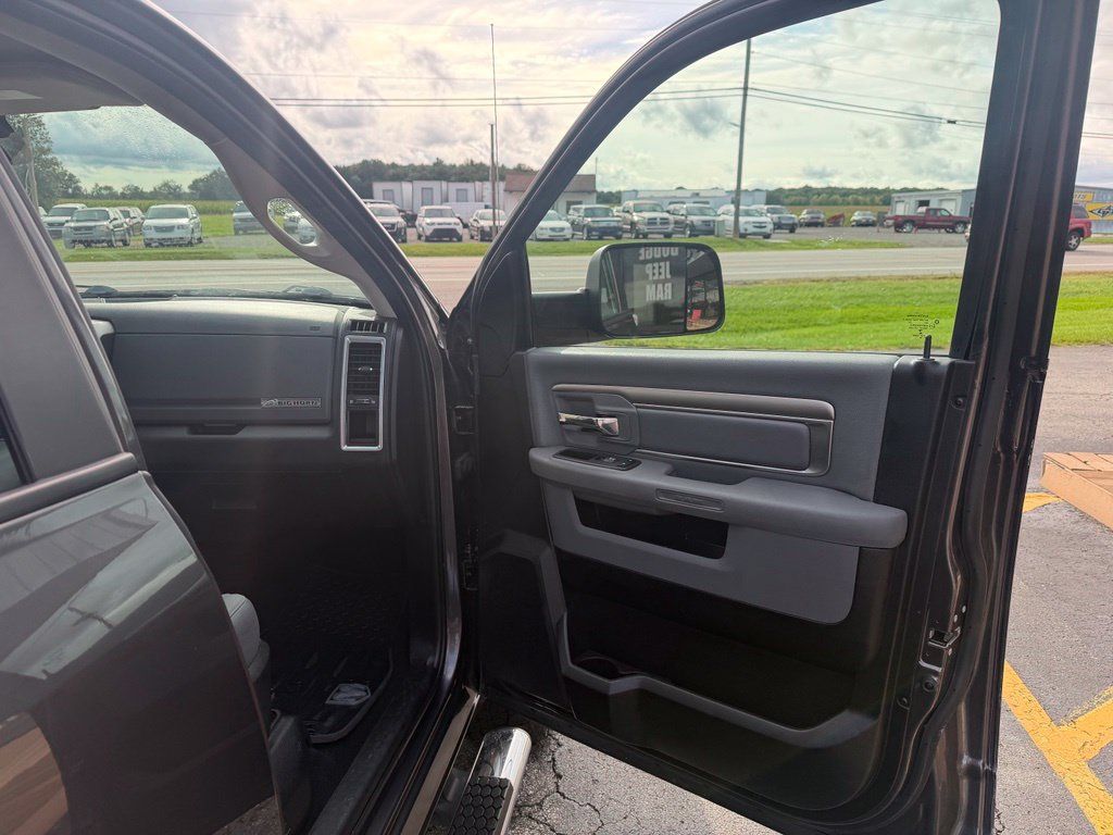 Used 2018 RAM 1500 Big Horn AWD/4WD image 14