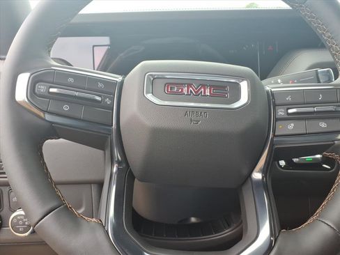 New 2026 GMC Yukon XL AT4 image 19