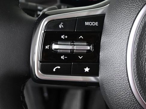 Certified 2025 Kia Sorento SX Prestige image 22