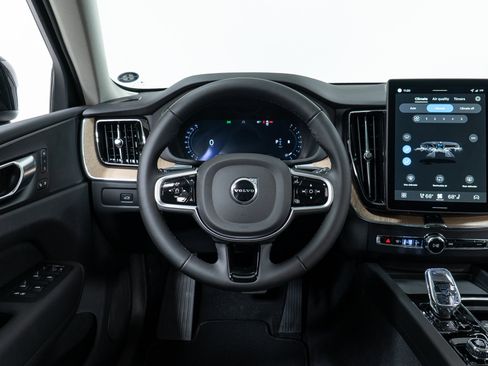 New 2026 Volvo XC60 B5 Plus w/ Protection Package Premier image 17