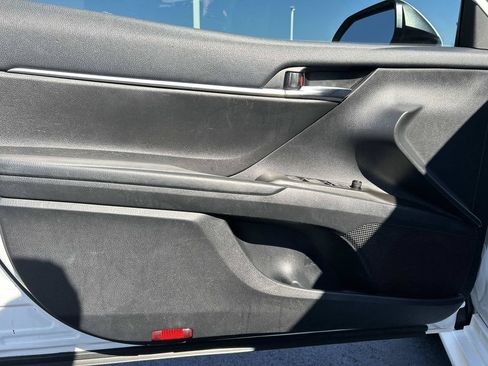 Used 2023 Toyota Camry LE FWD image 17