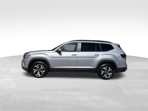 New 2026 Volkswagen Atlas SE FWD image 2