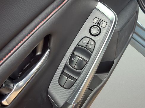 Used 2025 Nissan Sentra SR FWD image 12